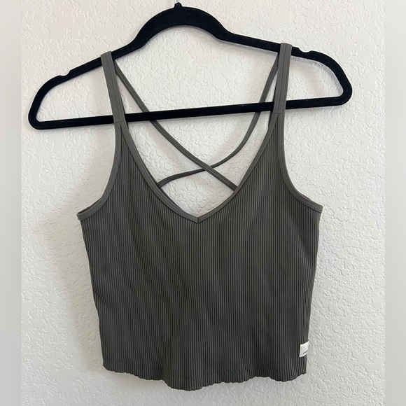 Vuori Rib Top & Daily Jogger in Oregano Green Matching Set . Size M - Picture 10 of 13